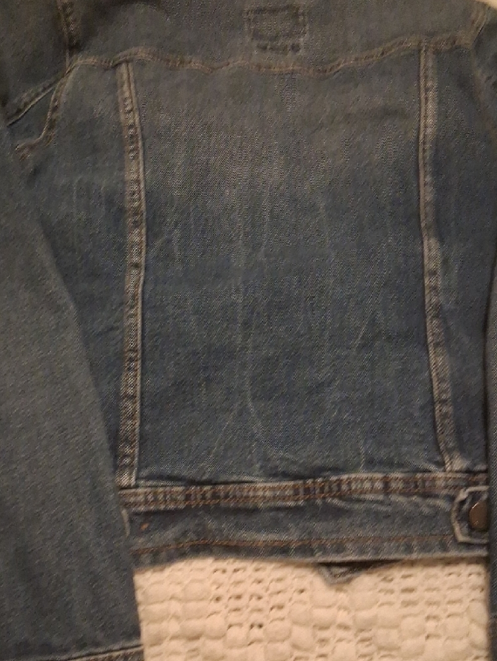 Universal Thread Freeborn Denim Jacket in Medium Blue - Picture 11 of 13